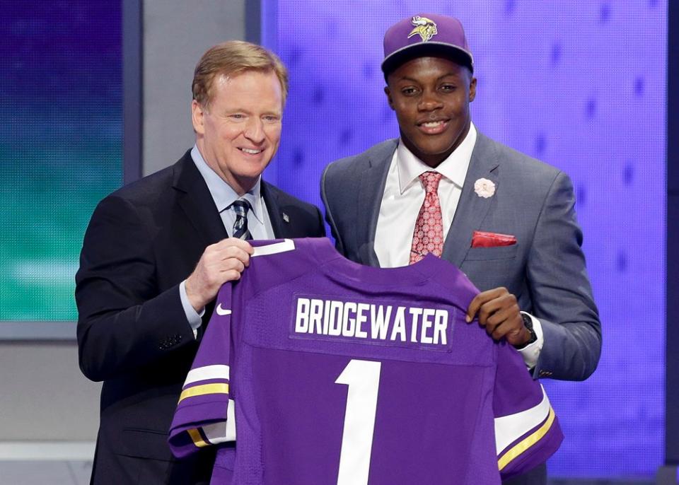 Vikings Grab QB, LB