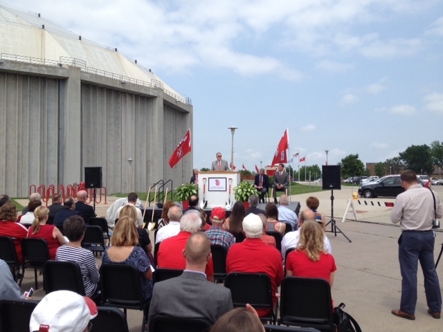 USD Holds Groundbreaking USD Holds Groundbreaking