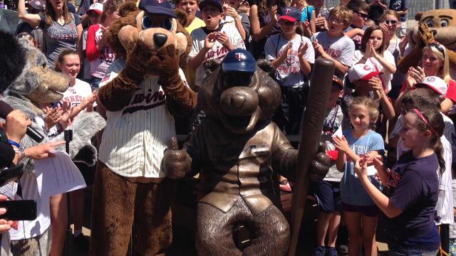 Twins Mascot Gets Statue