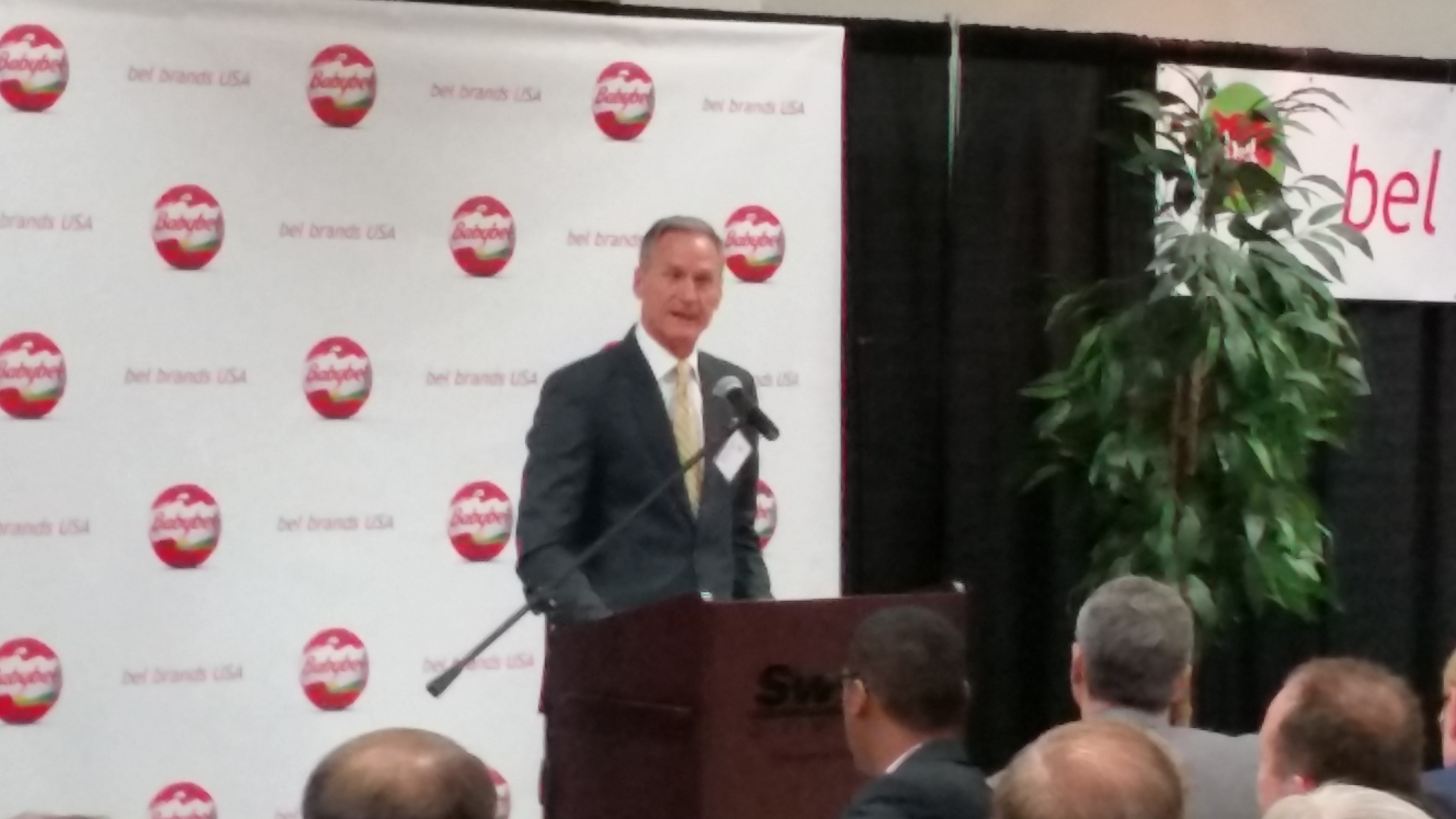 South Dakota Governor Welcomes New Cheese Plant