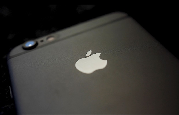 Iowa Governor Kim Reynolds; Apple Deal a Good One for the State