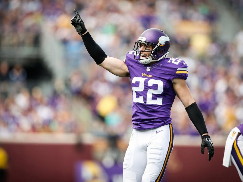 Vikings Extend Smith Contract