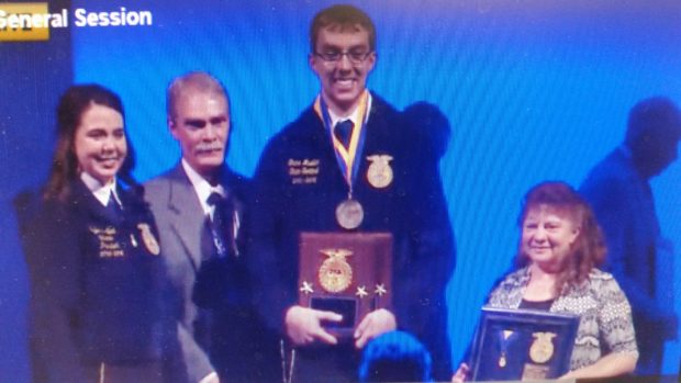 SD and MN FFA Members Win American Star Awards