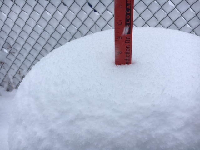 Heavy Snow Continues in the Missouri Valley Heavy Snow Continues in the Missouri Valley