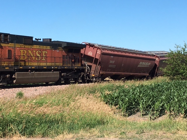 BNSF Grain Train Derails East of Yankton BNSF Grain Train Derails East of Yankton