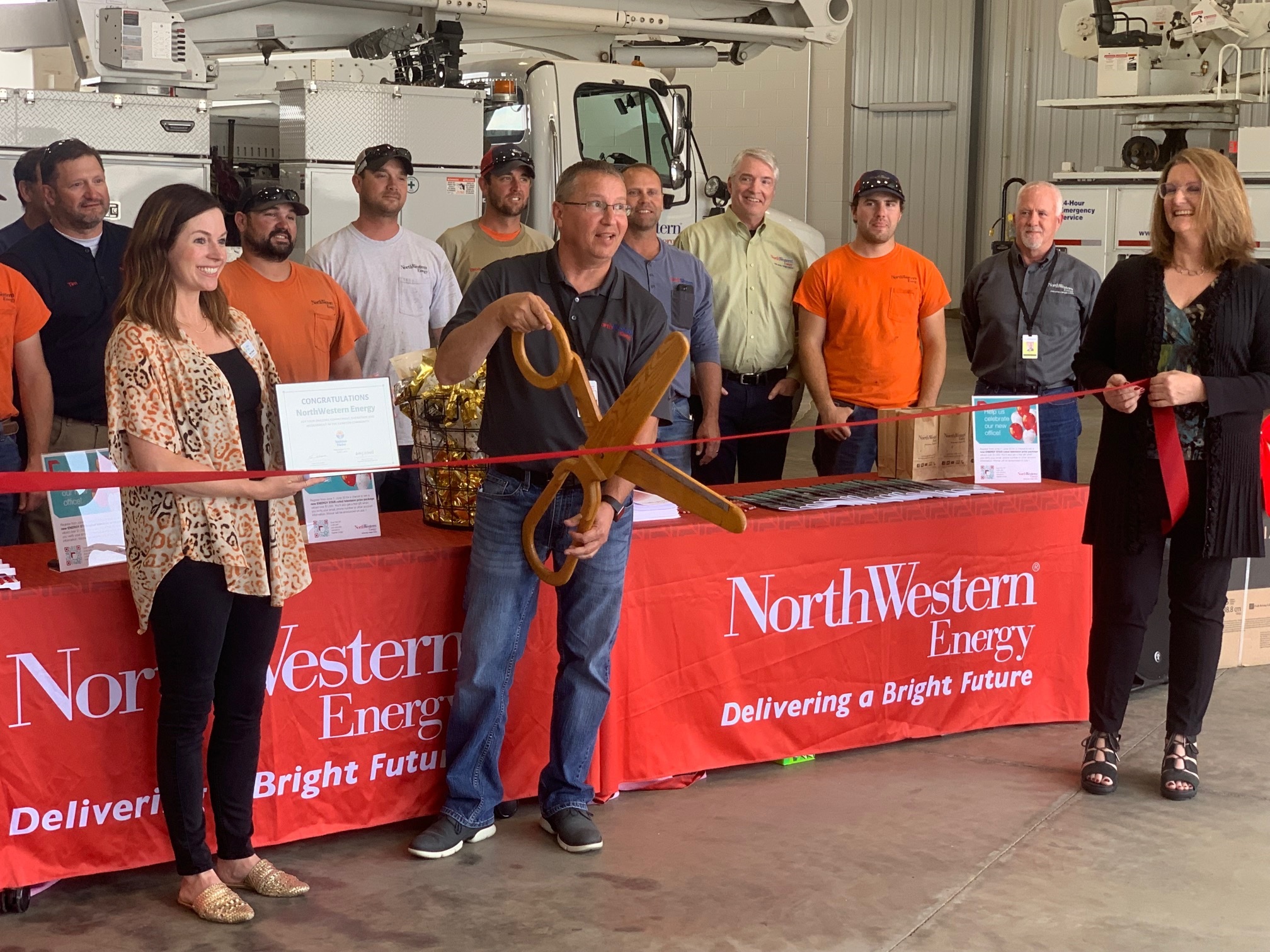 Northwestern Energy  Cuts Ribbon on New Building