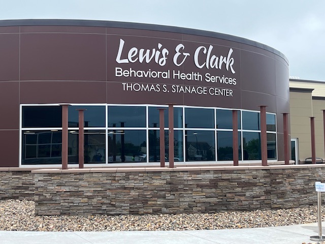 Lewis & Clark Behavioral Health Opens New Facility