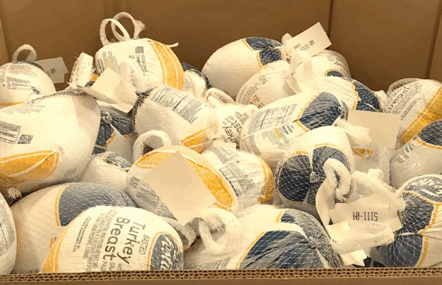 FEEDING SOUTH DAKOTA DISTRIBUTES THANSGIVING MEALS